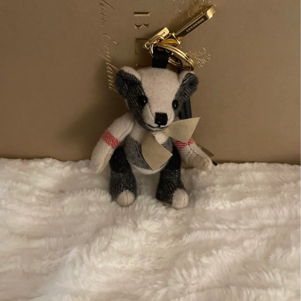 Authentic Burberry Thomas Bear Charm with Bow Tie - Picture 4 of 4